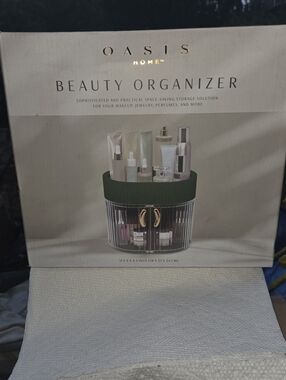 Oasis Beauty Organizer - Green Top with Clear Base